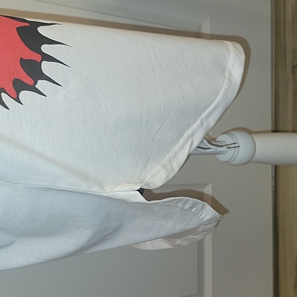 NWOT Grapic  Print Lips 💋 👅 Tongue Tunic Tshirt - Picture 5 of 9